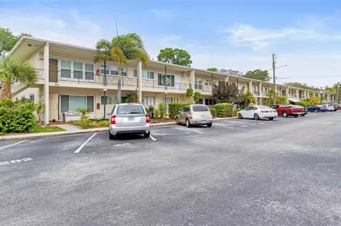 4022 57th St N #262, Kenneth City, FL 33709