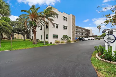 7941 58th Ave N #101, Saint Petersburg, FL 33709