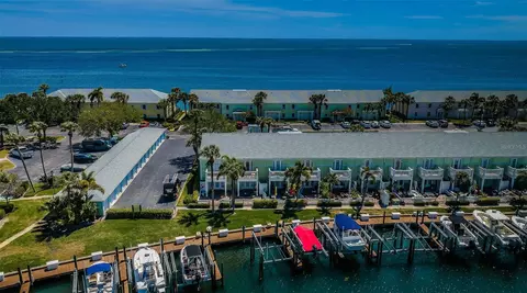 4749 Coquina Key Dr SE, Saint Petersburg, FL 33705