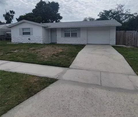 1647 Debonair Dr, Holiday, FL 34690