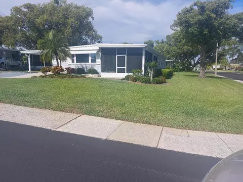 59 Lexington Ct #11, Palm Harbor, FL 34684