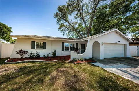 4027 Portsmouth Rd, Largo, FL 33771
