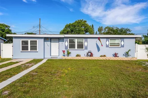 11585 Leisure Ln E, Largo, FL 33773