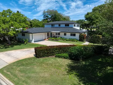 1739 Eagles Nest Dr, Belleair, FL 33756