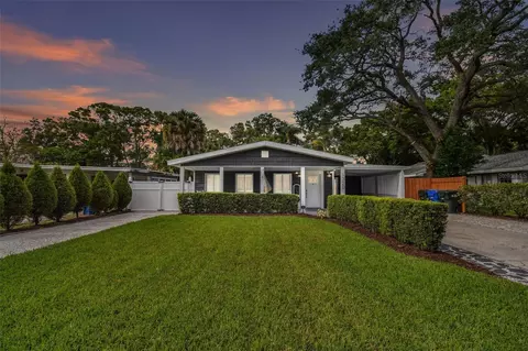 1320 Pine Ave NW, Largo, FL 33770