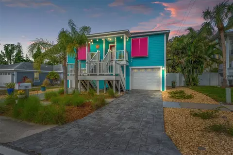 209 Orange St N, Palm Harbor, FL 34683