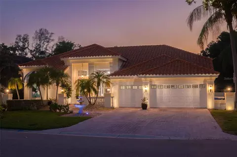 4690 Laurel Oak Ln NE, Saint Petersburg, FL 33703