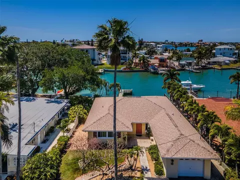 15922 Redington Dr, Redington Beach, FL 33708