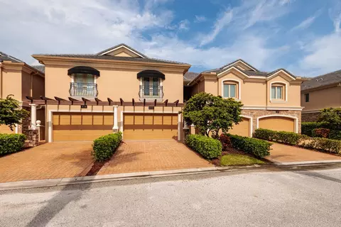 620 Saxony Blvd, Saint Petersburg, FL 33716