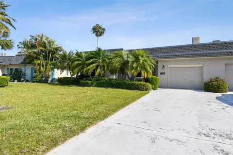 9135 Pinehurst Dr #6L, Seminole, FL 33777