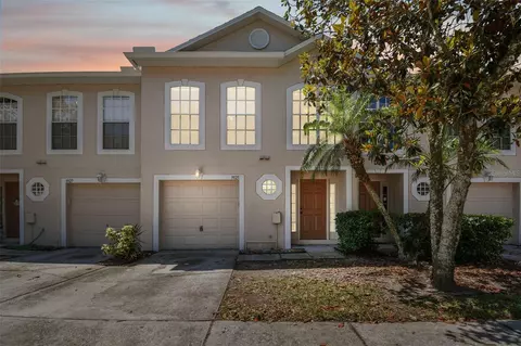 9925 Ashburn Lake Dr, Tampa, FL 33610