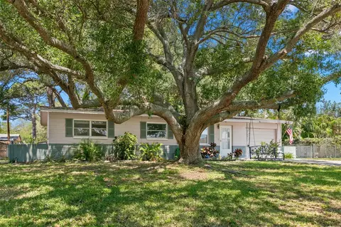 6735 Criswell Ave N, Saint Petersburg, FL 33709