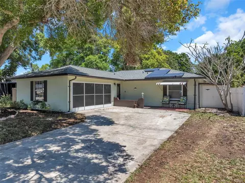 5741 Dunfries St N, Saint Petersburg, FL 33709