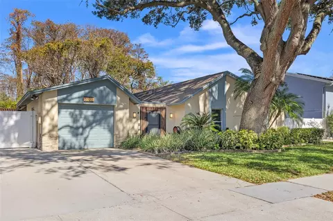 3123 W Paris St, Tampa, FL 33614
