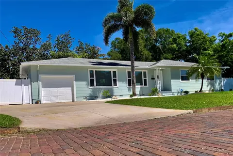 201 61st St N, Saint Petersburg, FL 33710