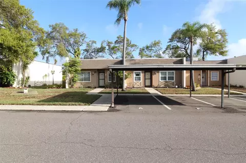 11511 113th St #6A, Largo, FL 33778