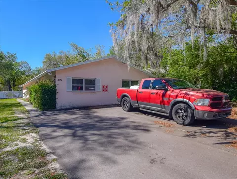 421 6th Ave NE, Largo, FL 33770