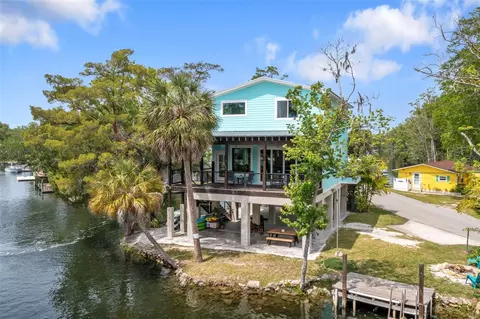 7223 Tropical Dr, Weeki Wachee, FL 34607