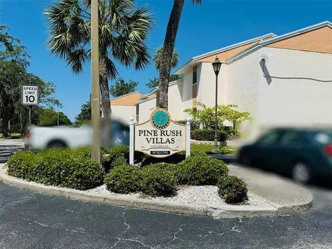 504 100th Ave N #102, Saint Petersburg, FL 33702