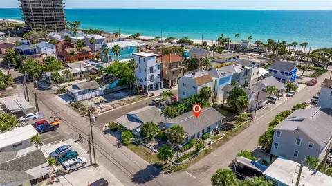 8000 Bayshore Dr, Treasure Island, FL 33706
