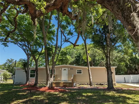 13226 Parkwood St, Hudson, FL 34669
