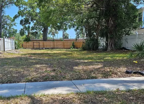 3336 8th Ave N, Saint Petersburg, FL 33713