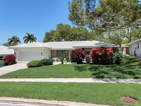 12243 69th Ter, Seminole, FL 33772