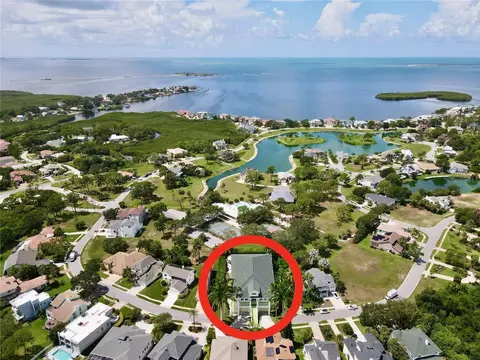 2016 N Pointe Alexis Dr, Tarpon Springs, FL 34689