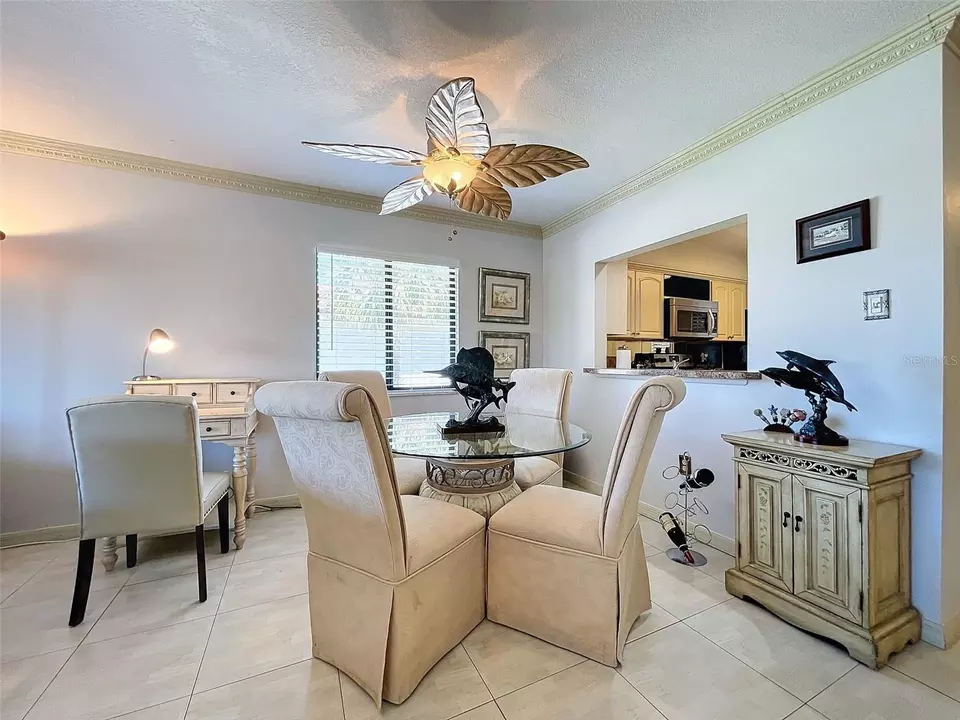 Dining - 1801 Mariner Dr #20, Tarpon Springs, FL 34689 photo 2 of 4