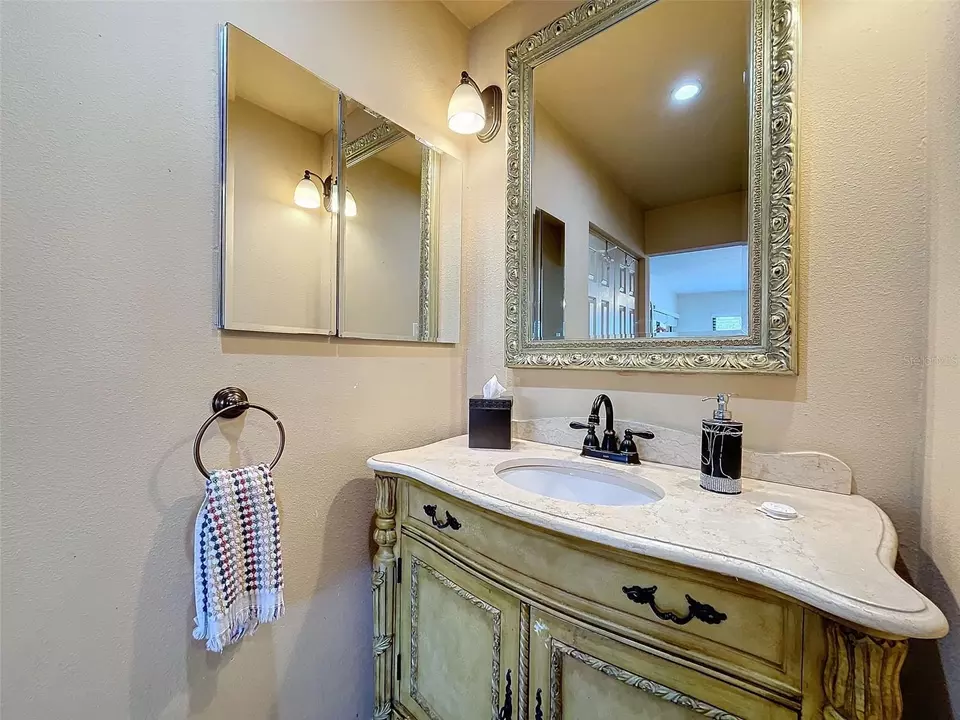 Bath - 1801 Mariner Dr #20, Tarpon Springs, FL 34689 photo 6 of 6