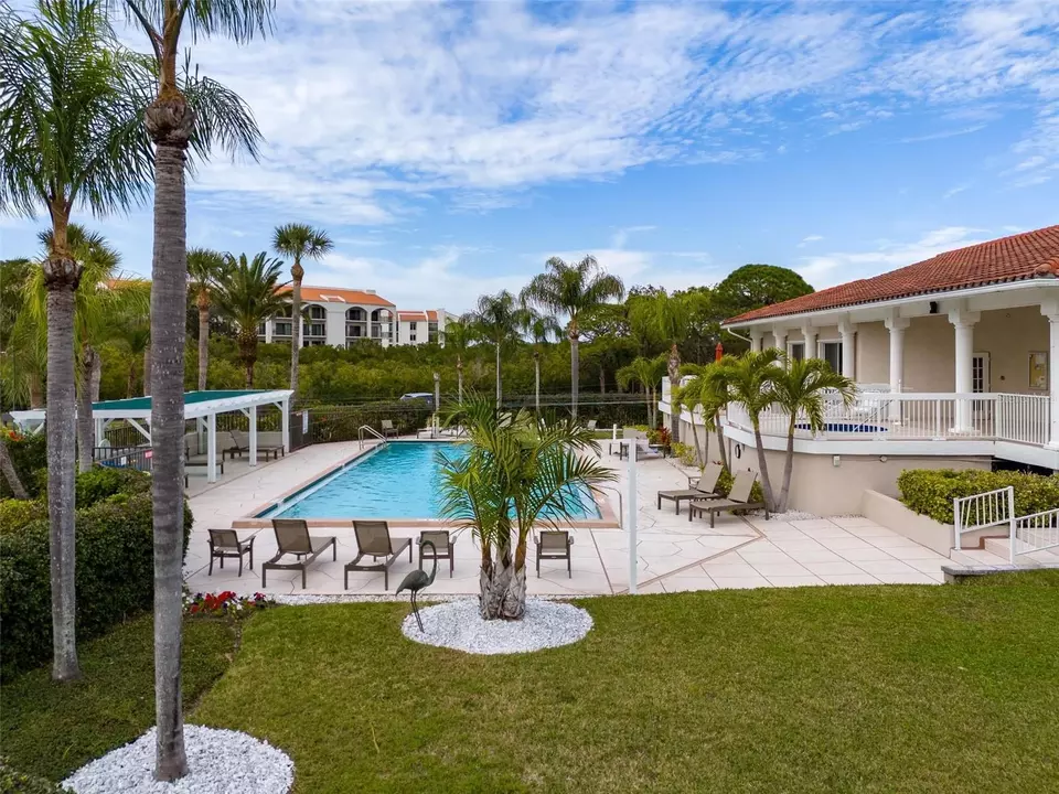 Exterior - 1801 Mariner Dr #20, Tarpon Springs, FL 34689 photo 4 of 9
