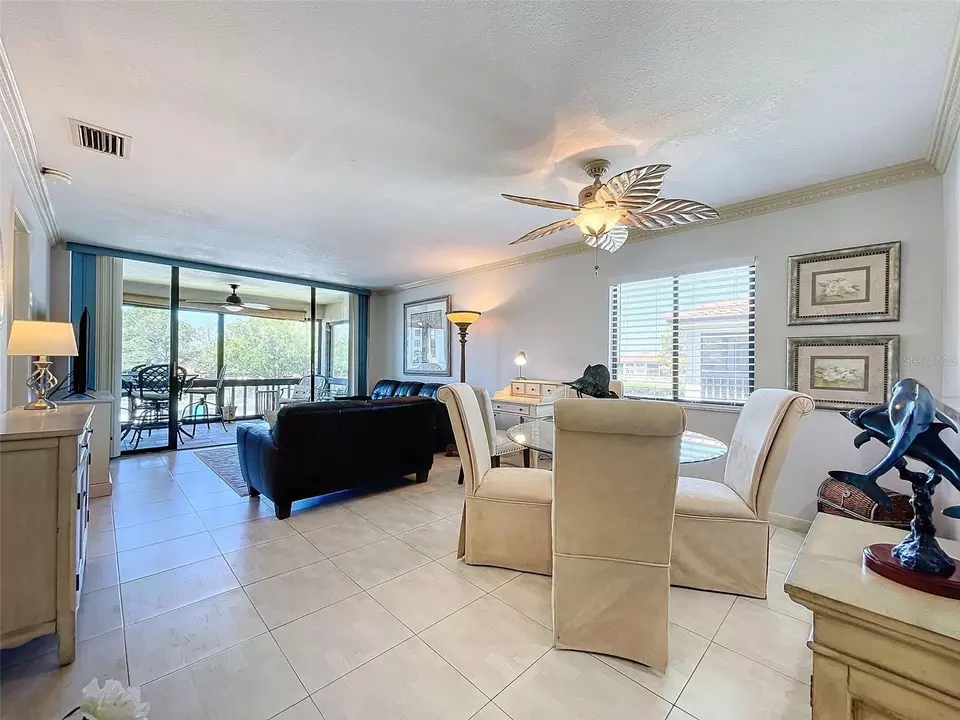 Dining - 1801 Mariner Dr #20, Tarpon Springs, FL 34689 photo 1 of 4