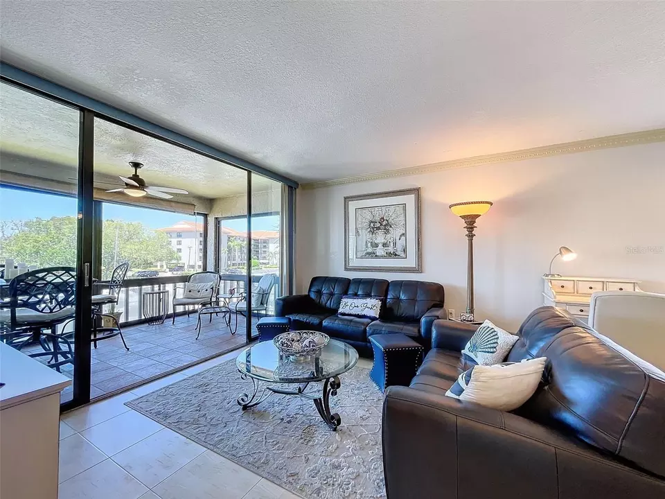 Living - 1801 Mariner Dr #20, Tarpon Springs, FL 34689 photo 3 of 8