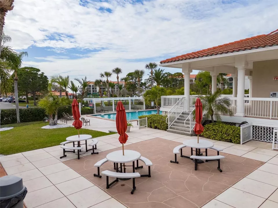 Exterior - 1801 Mariner Dr #20, Tarpon Springs, FL 34689 photo 6 of 9