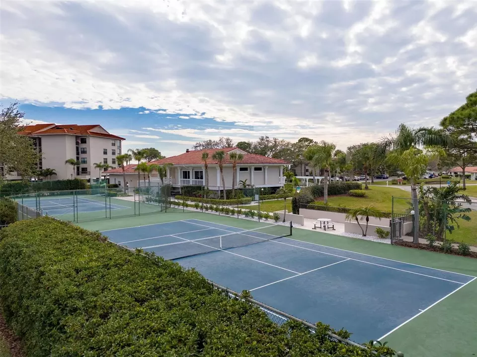 View/Area - 1801 Mariner Dr #20, Tarpon Springs, FL 34689 photo 8 of 17