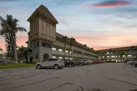 2448 Columbia Dr #8, Clearwater, FL 33763