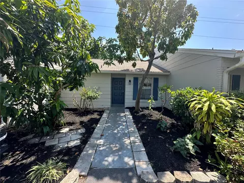 368 Gloucester St, Safety Harbor, FL 34695