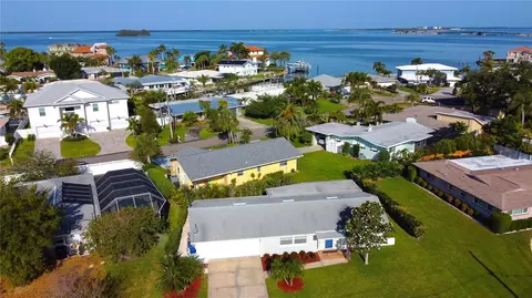 2278 Carolyn Dr, Dunedin, FL 34698