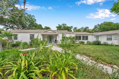 1302 E Park Cir, Tampa, FL 33604