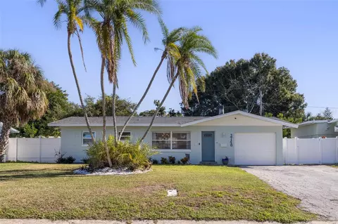 3748 Manatee Dr SE, Saint Petersburg, FL 33705