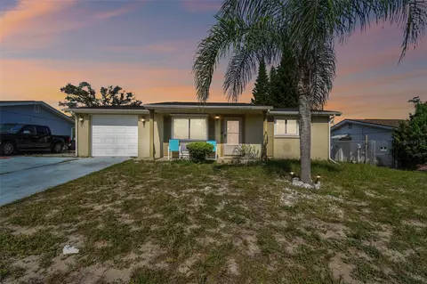 9715 Gray Fox Ln, Port Richey, FL 34668