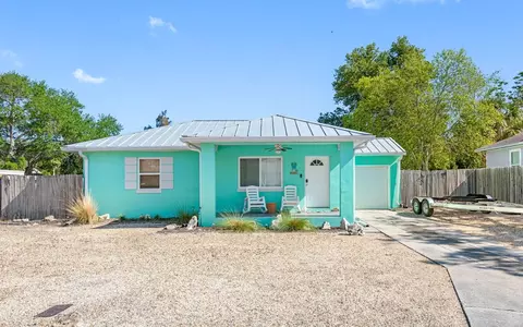 1216 Sheridan Rd, Clearwater, FL 33755