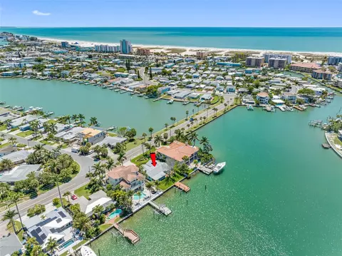 380 115th Ave, Treasure Island, FL 33706