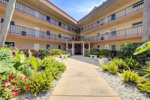 5020 Brittany Dr S #211, Saint Petersburg, FL 33715