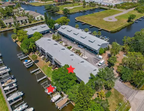 200 Meres Blvd #3, Tarpon Springs, FL 34689
