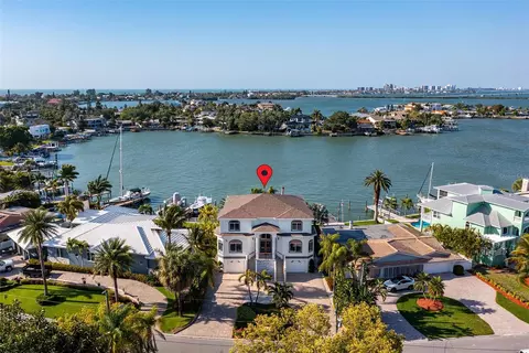474 Harbor Dr S, Indian Rocks Beach, FL 33785
