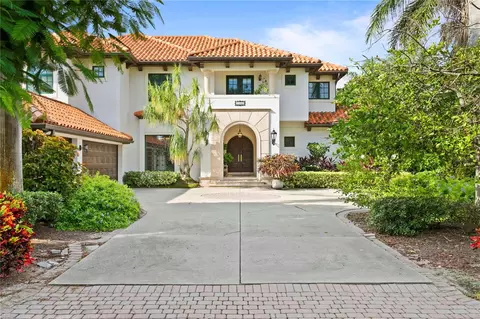 1100 Tortuga Cir NE, Saint Petersburg, FL 33702