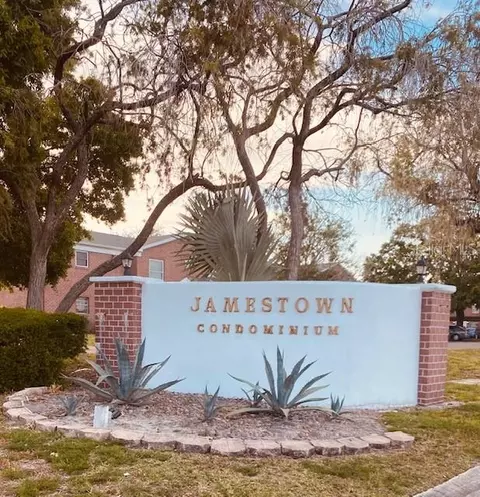1122 84th Ter N #D, Saint Petersburg, FL 33702