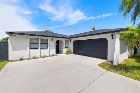 4716 Singing Stream Way, Tampa, FL 33624