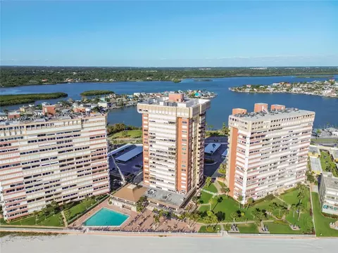 17920 Gulf Blvd #602, Redington Shores, FL 33708